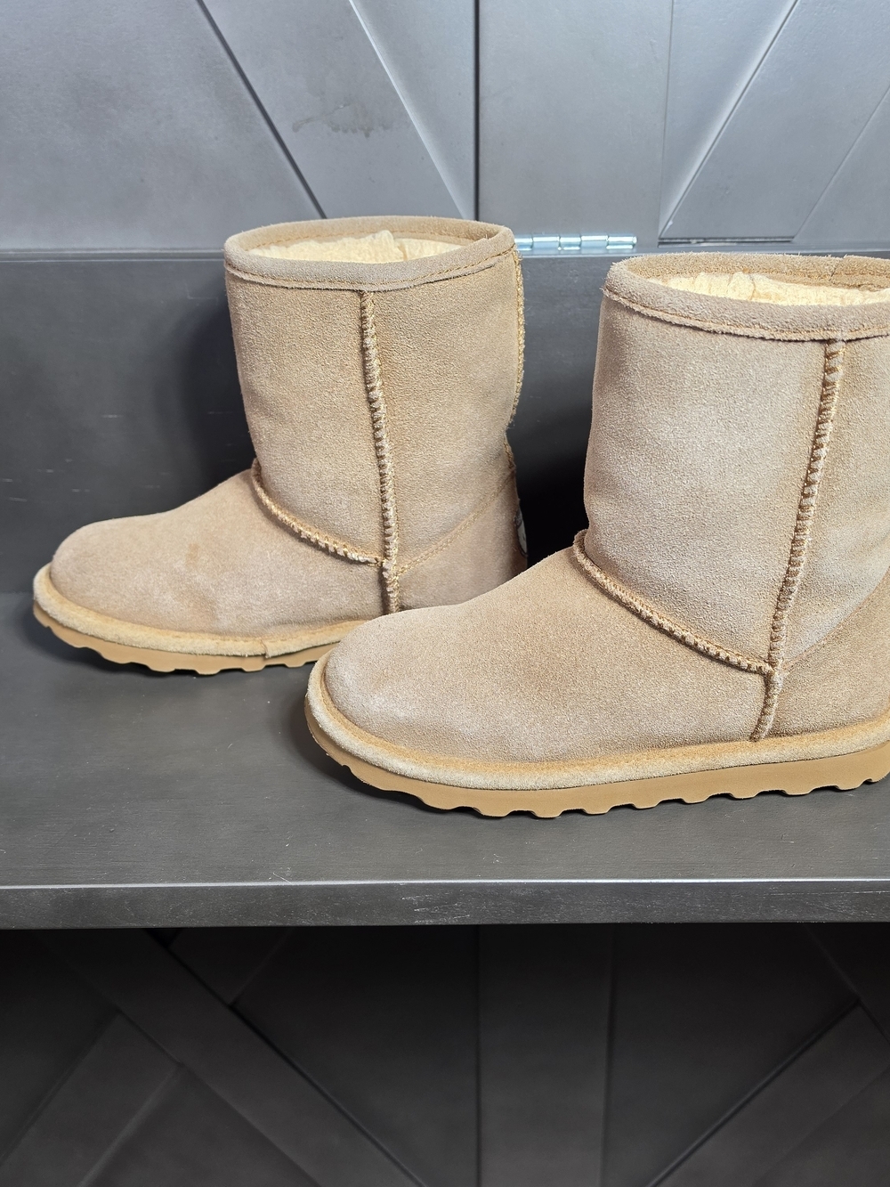 Bear Paw Classic Kids 3 Shearling Lined Short Boot - Tan Suede - Picture 3 of 8